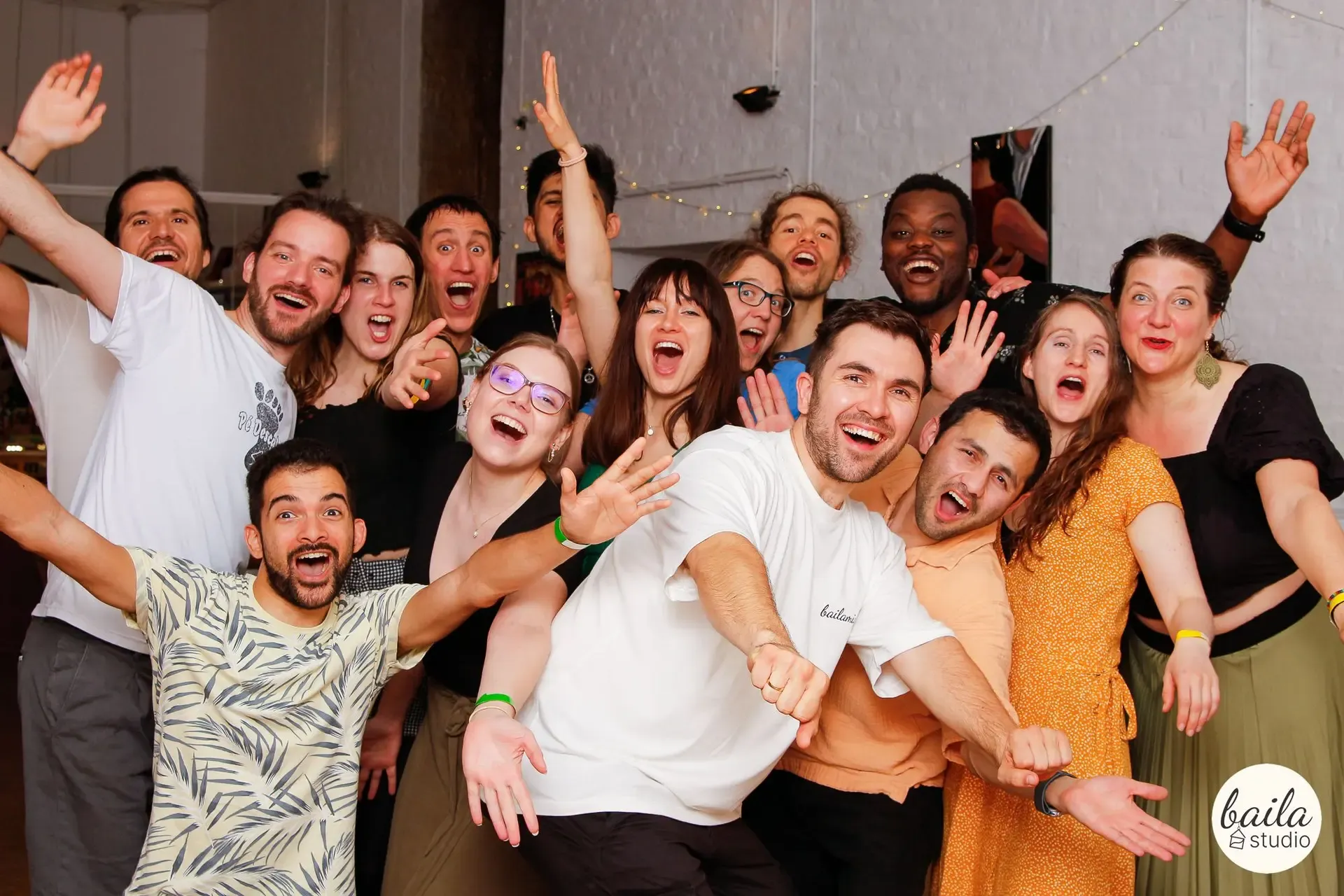 Group photo at bailastudio event